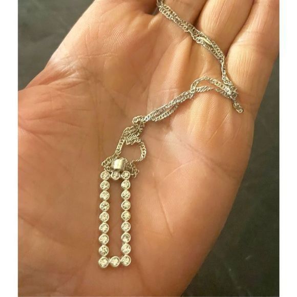 CUTE WHITE SAPPHIRE N SILVER NECKLACE - Picture 1 of 5